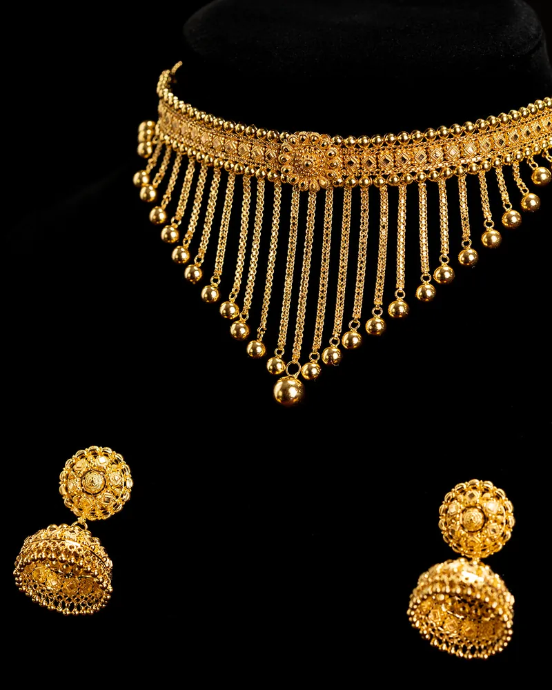 22K gold set with earrings, 22k gold jewellery set with earrings at Sonei Jewellers Surrey