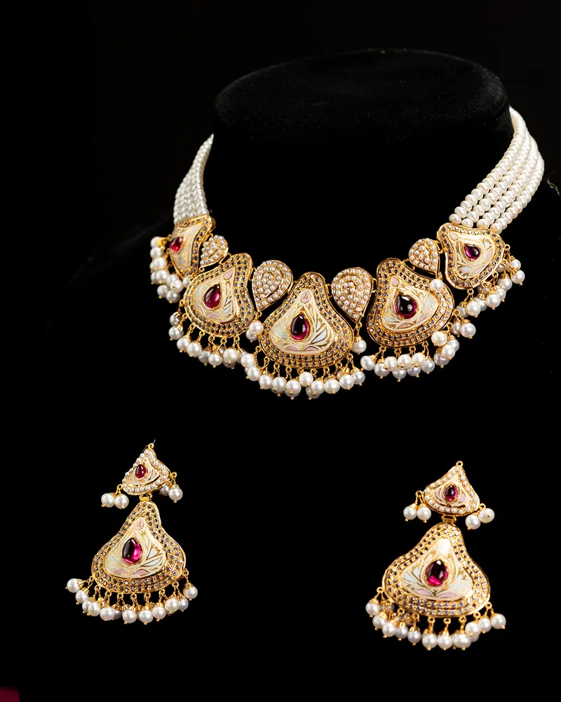 Pearl choker set, kundan and pearl jewellery piece at Sonei Jewellers Surrey